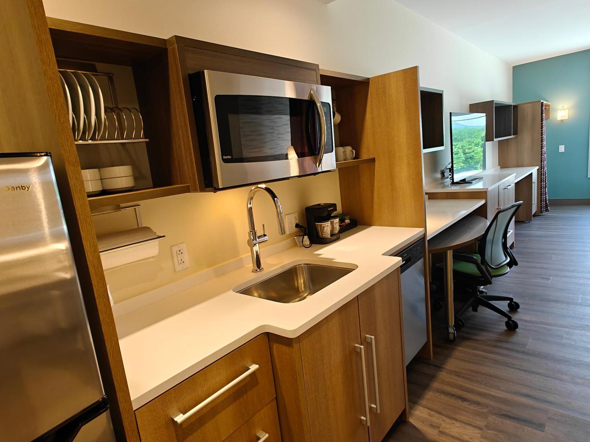 Home2 Suites By Hilton Bristol Exterior photo